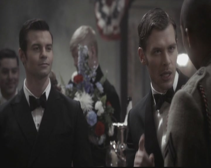 VampireDiariesWorld-dot-org_TheOriginals1x12DanceBackFromTheGrave0986.jpg