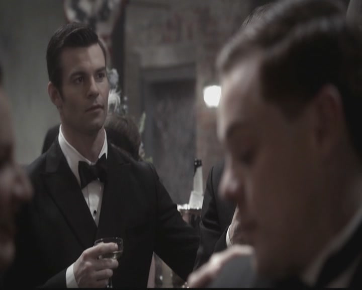 VampireDiariesWorld-dot-org_TheOriginals1x12DanceBackFromTheGrave1025.jpg