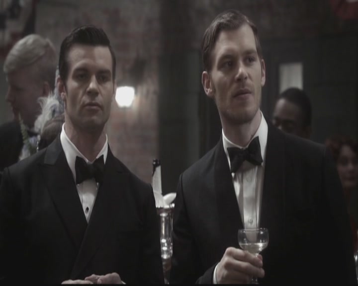 VampireDiariesWorld-dot-org_TheOriginals1x12DanceBackFromTheGrave1031.jpg