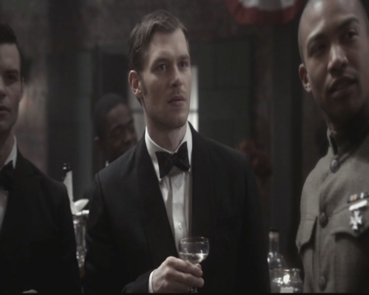 VampireDiariesWorld-dot-org_TheOriginals1x12DanceBackFromTheGrave1033.jpg
