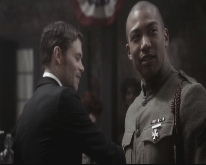 VampireDiariesWorld-dot-org_TheOriginals1x12DanceBackFromTheGrave1036.jpg