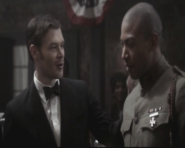 VampireDiariesWorld-dot-org_TheOriginals1x12DanceBackFromTheGrave1038.jpg