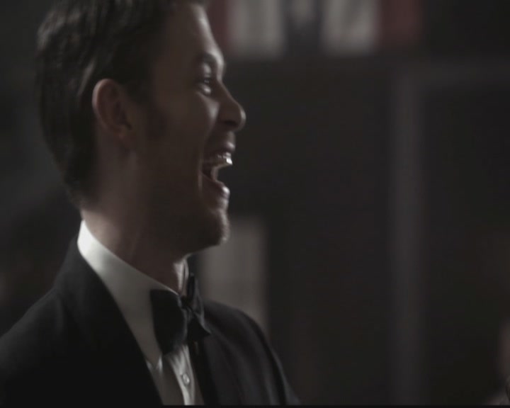 VampireDiariesWorld-dot-org_TheOriginals1x12DanceBackFromTheGrave1079.jpg