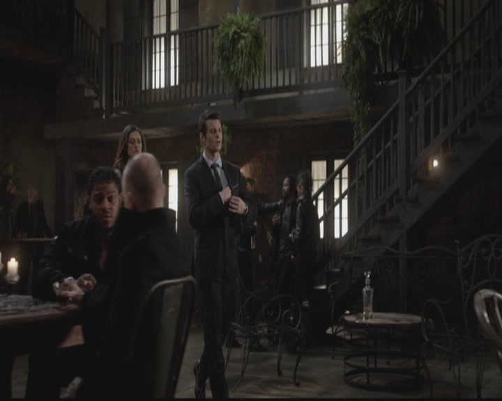VampireDiariesWorld-dot-org_TheOriginals1x12DanceBackFromTheGrave1252.jpg