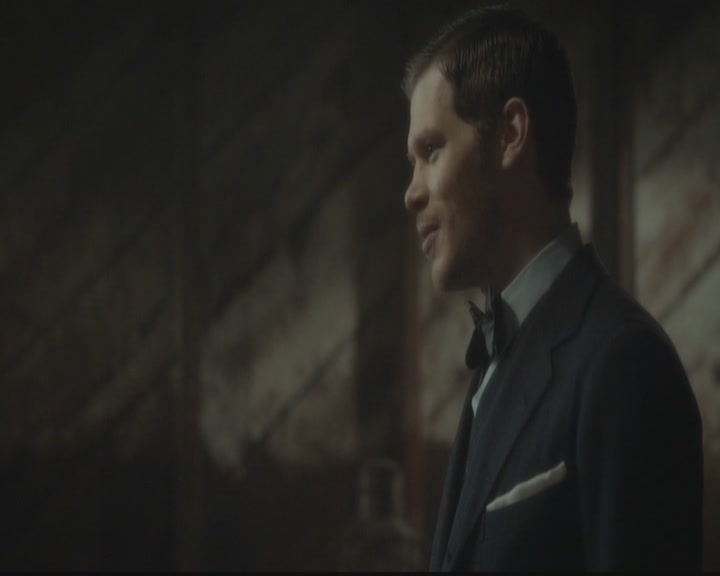 VampireDiariesWorld-dot-org_TheOriginals1x12DanceBackFromTheGrave1400.jpg