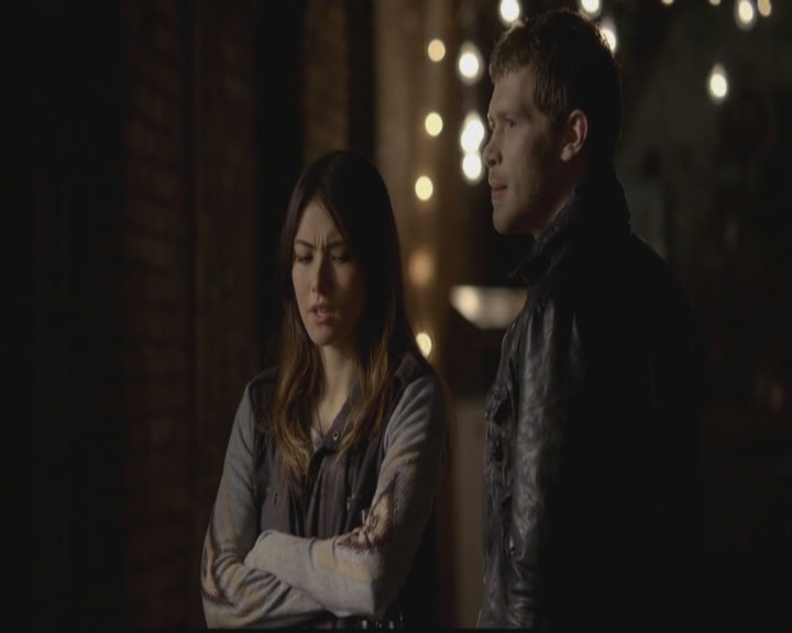 VampireDiariesWorld-dot-org_TheOriginals1x12DanceBackFromTheGrave1518.jpg