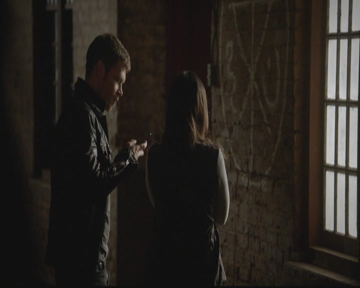 VampireDiariesWorld-dot-org_TheOriginals1x12DanceBackFromTheGrave1530.jpg