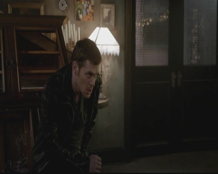 VampireDiariesWorld-dot-org_TheOriginals1x12DanceBackFromTheGrave1601.jpg