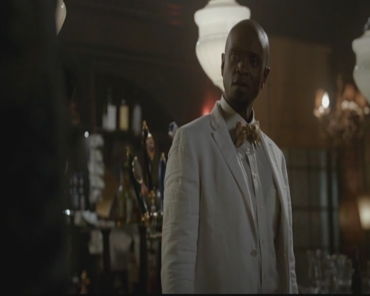 VampireDiariesWorld-dot-org_TheOriginals1x12DanceBackFromTheGrave1603.jpg