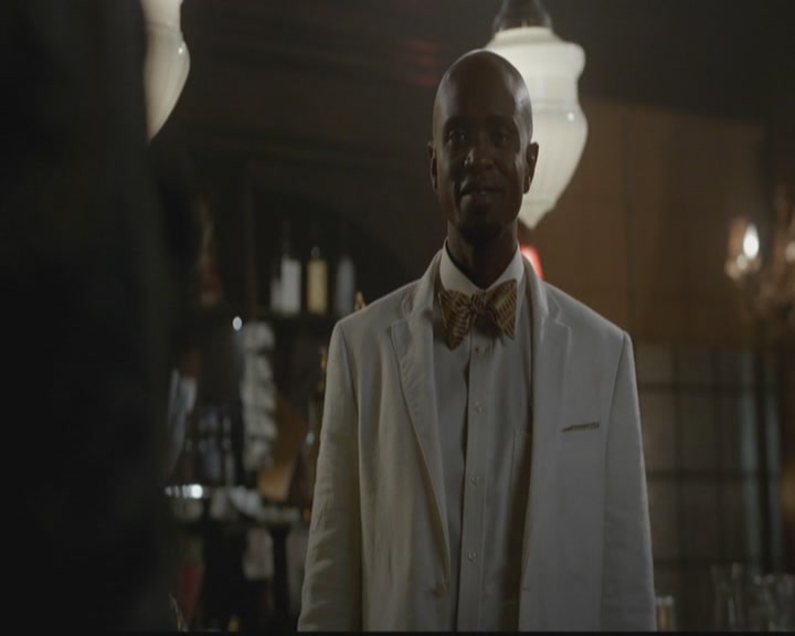 VampireDiariesWorld-dot-org_TheOriginals1x12DanceBackFromTheGrave1605.jpg