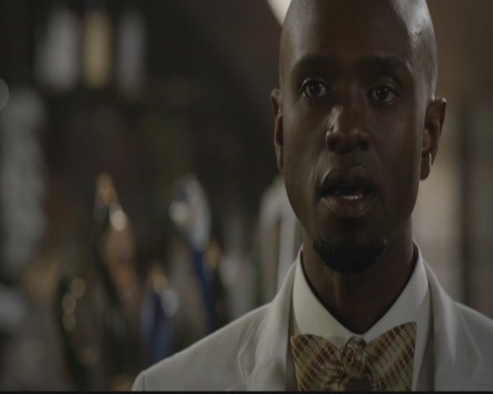 VampireDiariesWorld-dot-org_TheOriginals1x12DanceBackFromTheGrave1606.jpg