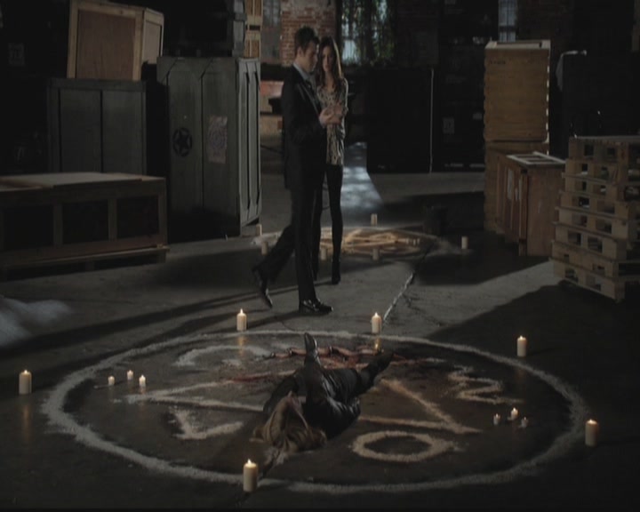VampireDiariesWorld-dot-org_TheOriginals1x12DanceBackFromTheGrave1619.jpg