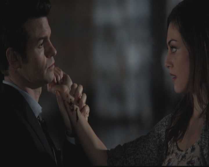 VampireDiariesWorld-dot-org_TheOriginals1x12DanceBackFromTheGrave1672.jpg
