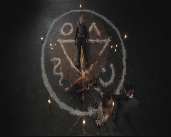 VampireDiariesWorld-dot-org_TheOriginals1x12DanceBackFromTheGrave1680.jpg