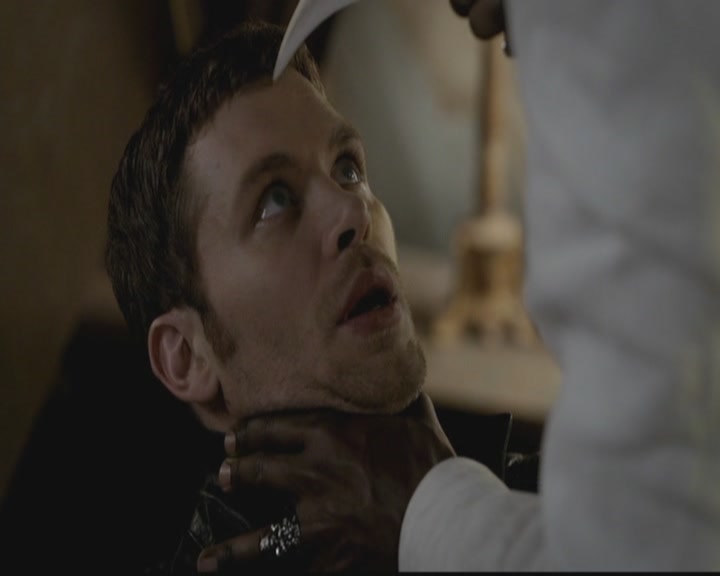 VampireDiariesWorld-dot-org_TheOriginals1x12DanceBackFromTheGrave1700.jpg