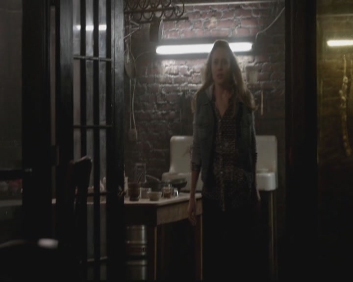 VampireDiariesWorld-dot-org_TheOriginals1x12DanceBackFromTheGrave1715.jpg