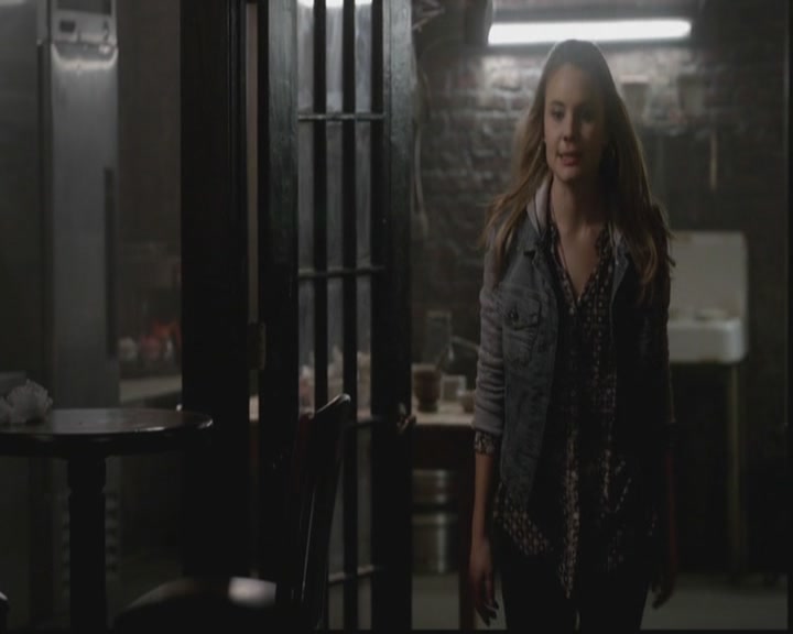 VampireDiariesWorld-dot-org_TheOriginals1x12DanceBackFromTheGrave1718.jpg