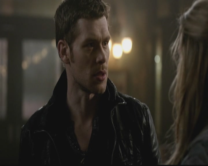 VampireDiariesWorld-dot-org_TheOriginals1x12DanceBackFromTheGrave1729.jpg