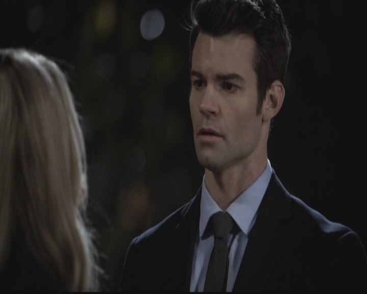 VampireDiariesWorld-dot-org_TheOriginals1x12DanceBackFromTheGrave1831.jpg