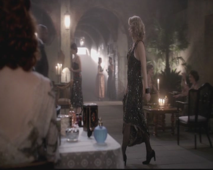 VampireDiariesWorld-dot-org_TheOriginals1x12DanceBackFromTheGrave1888.jpg