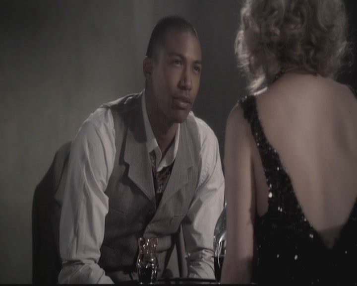 VampireDiariesWorld-dot-org_TheOriginals1x12DanceBackFromTheGrave1934.jpg