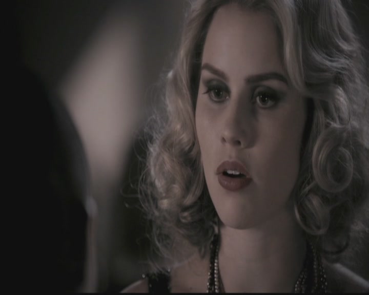 VampireDiariesWorld-dot-org_TheOriginals1x12DanceBackFromTheGrave1954.jpg