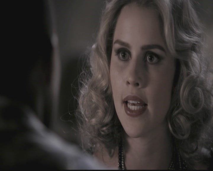 VampireDiariesWorld-dot-org_TheOriginals1x12DanceBackFromTheGrave1987.jpg
