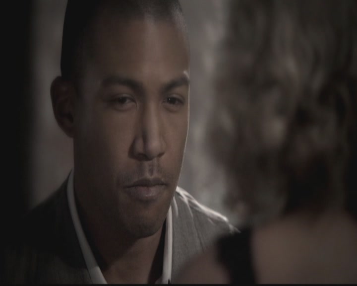 VampireDiariesWorld-dot-org_TheOriginals1x12DanceBackFromTheGrave1990.jpg