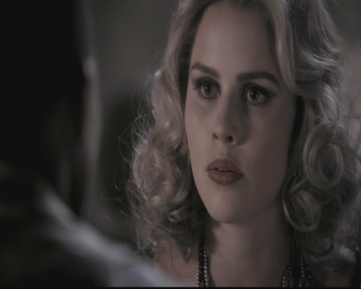 VampireDiariesWorld-dot-org_TheOriginals1x12DanceBackFromTheGrave1991.jpg