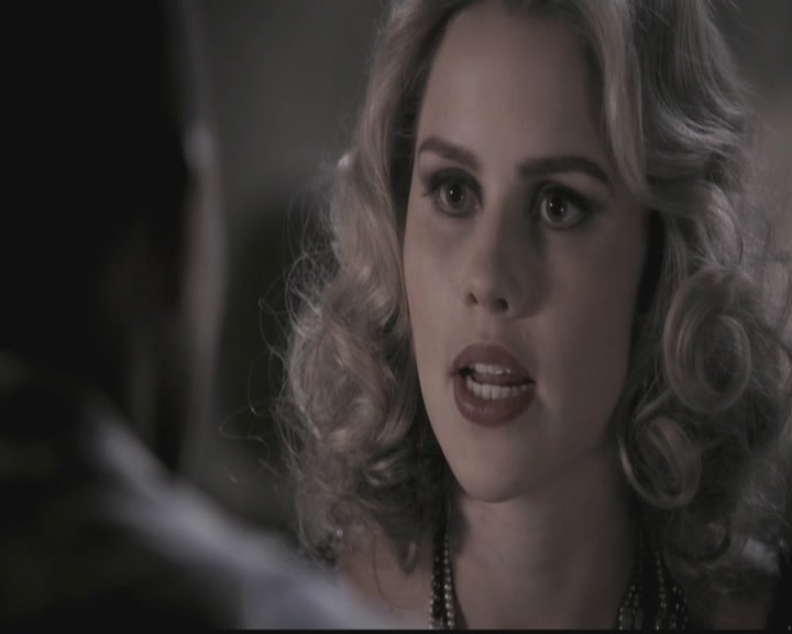 VampireDiariesWorld-dot-org_TheOriginals1x12DanceBackFromTheGrave1992.jpg