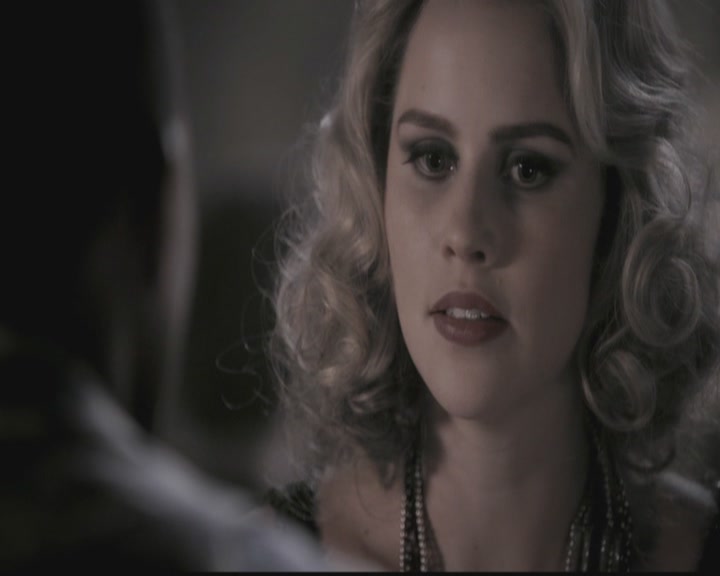 VampireDiariesWorld-dot-org_TheOriginals1x12DanceBackFromTheGrave1995.jpg