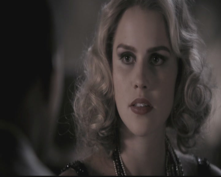 VampireDiariesWorld-dot-org_TheOriginals1x12DanceBackFromTheGrave2004.jpg