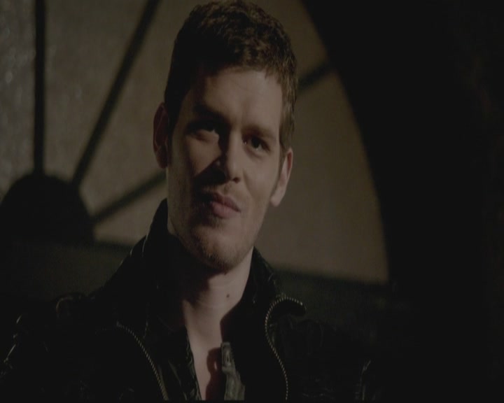 VampireDiariesWorld-dot-org_TheOriginals1x12DanceBackFromTheGrave2098.jpg
