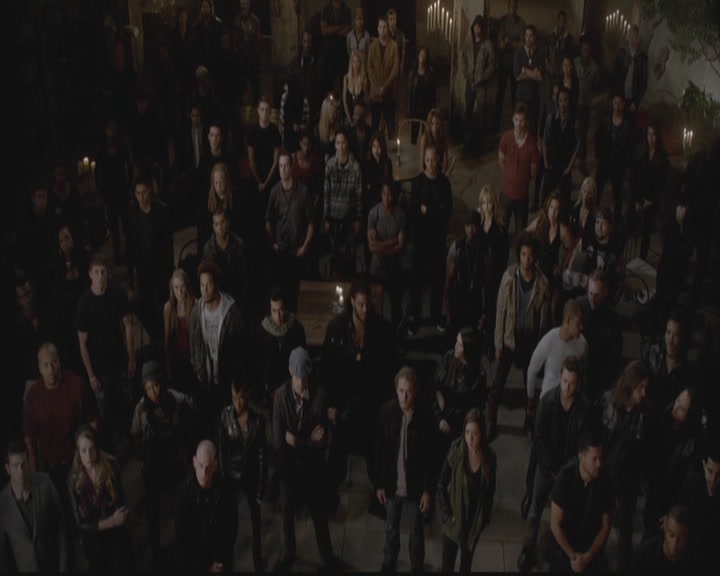 VampireDiariesWorld-dot-org_TheOriginals1x12DanceBackFromTheGrave2102.jpg