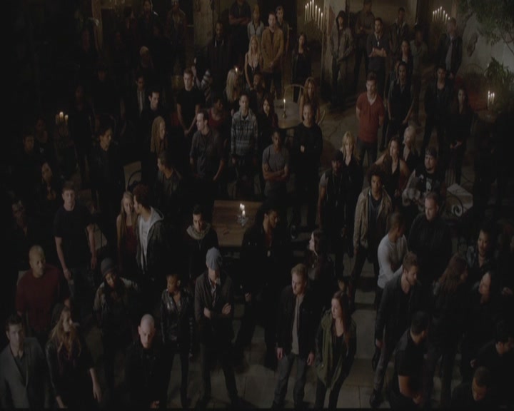 VampireDiariesWorld-dot-org_TheOriginals1x12DanceBackFromTheGrave2103.jpg