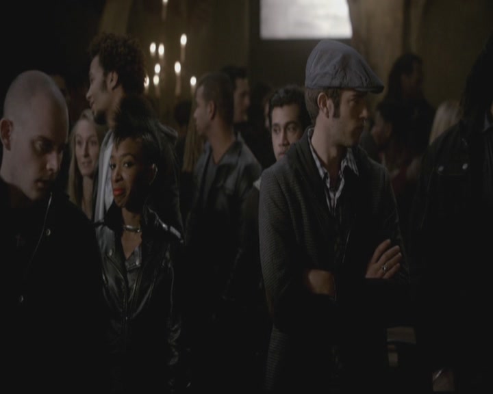 VampireDiariesWorld-dot-org_TheOriginals1x12DanceBackFromTheGrave2105.jpg