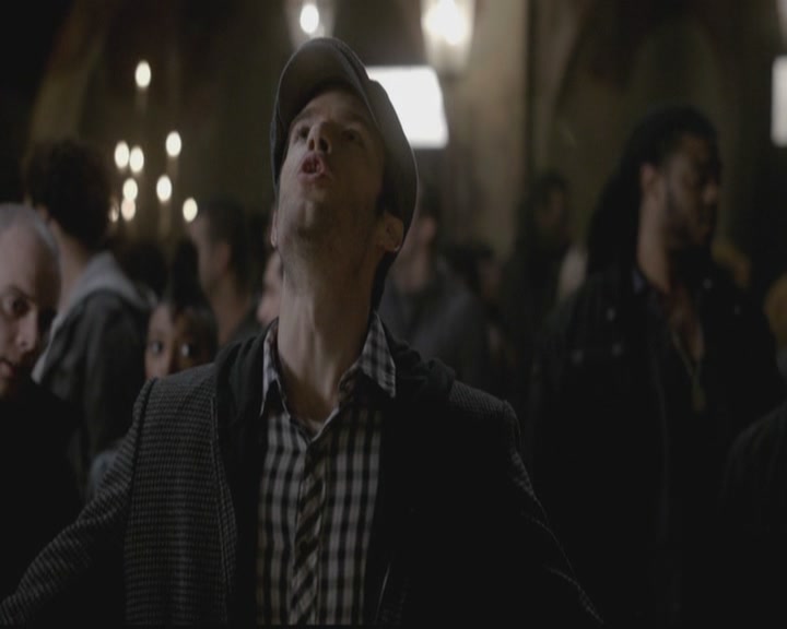VampireDiariesWorld-dot-org_TheOriginals1x12DanceBackFromTheGrave2110.jpg