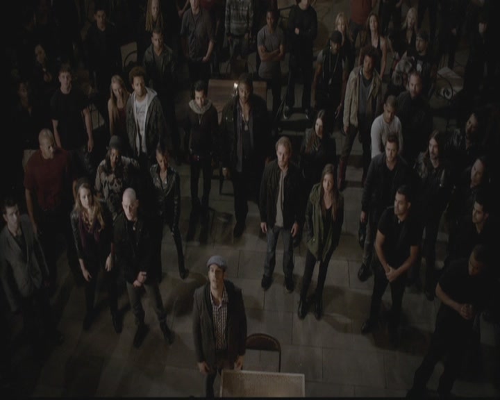 VampireDiariesWorld-dot-org_TheOriginals1x12DanceBackFromTheGrave2112.jpg