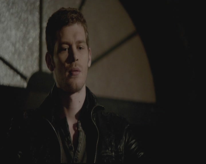 VampireDiariesWorld-dot-org_TheOriginals1x12DanceBackFromTheGrave2114.jpg