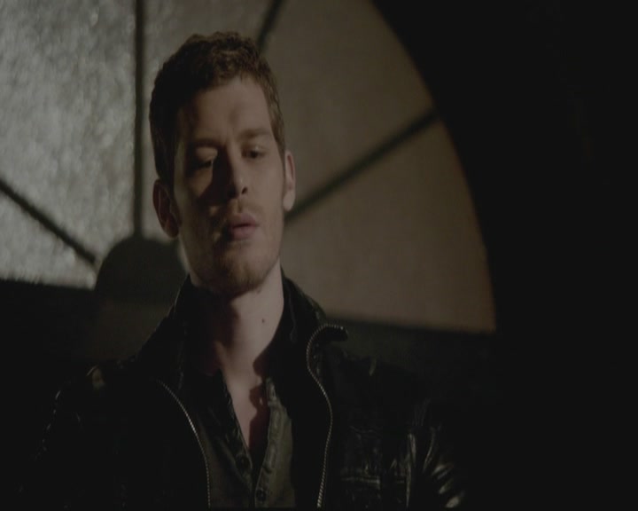 VampireDiariesWorld-dot-org_TheOriginals1x12DanceBackFromTheGrave2115.jpg