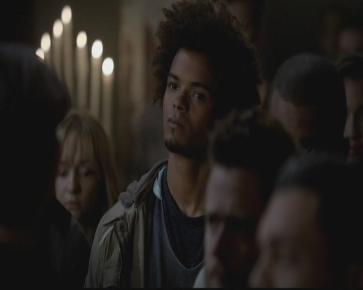 VampireDiariesWorld-dot-org_TheOriginals1x12DanceBackFromTheGrave2126.jpg