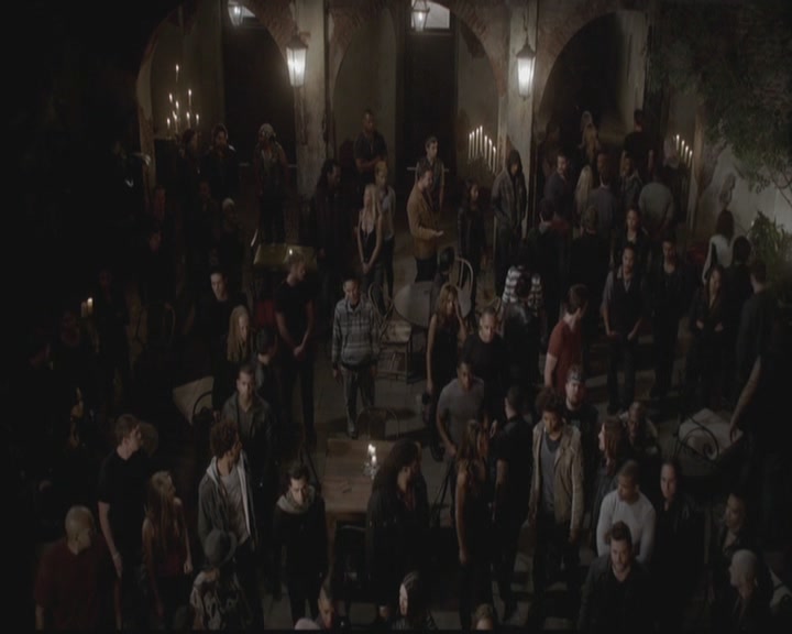 VampireDiariesWorld-dot-org_TheOriginals1x12DanceBackFromTheGrave2140.jpg