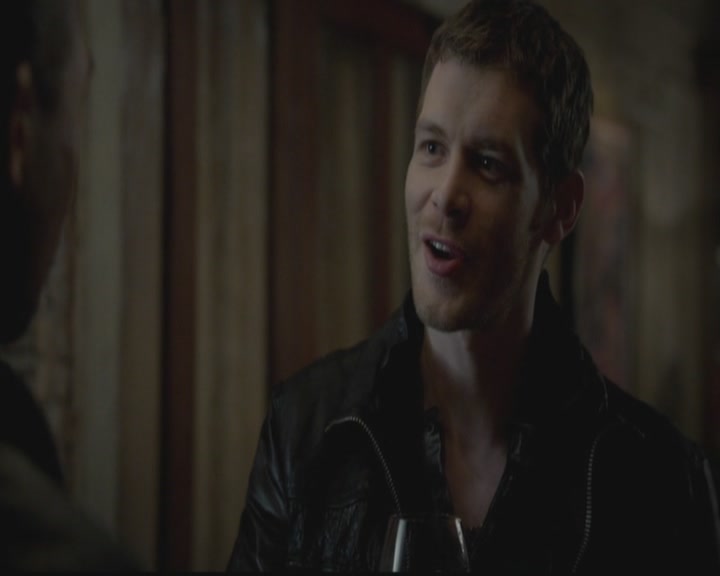 VampireDiariesWorld-dot-org_TheOriginals1x12DanceBackFromTheGrave2159.jpg