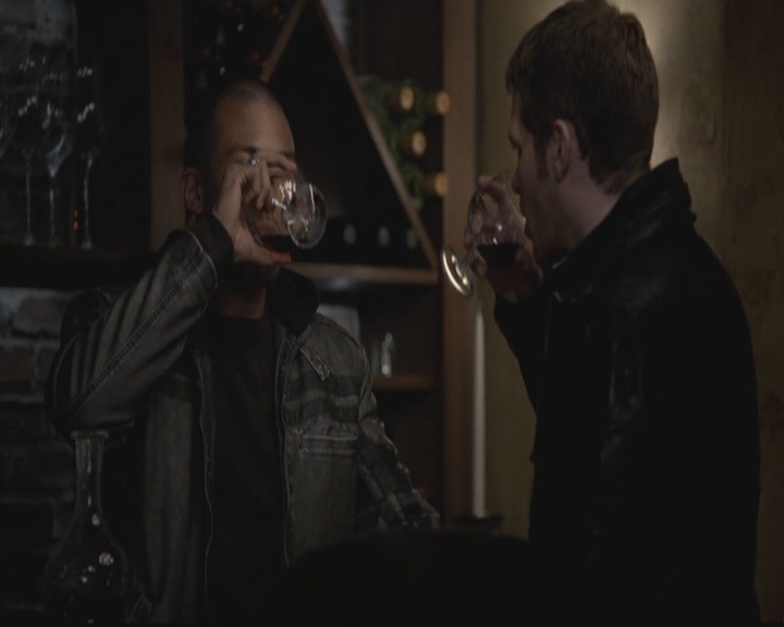 VampireDiariesWorld-dot-org_TheOriginals1x12DanceBackFromTheGrave2161.jpg