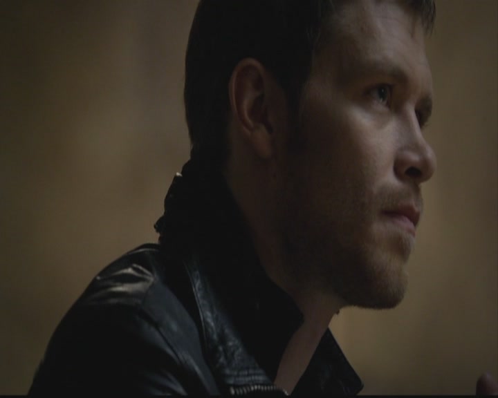 VampireDiariesWorld-dot-org_TheOriginals1x12DanceBackFromTheGrave2224.jpg