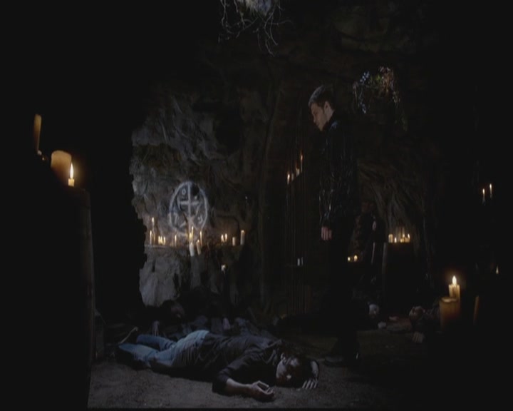 VampireDiariesWorld-dot-org_TheOriginals1x12DanceBackFromTheGrave2248.jpg