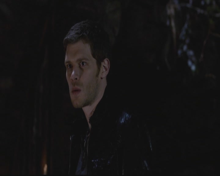 VampireDiariesWorld-dot-org_TheOriginals1x12DanceBackFromTheGrave2253.jpg