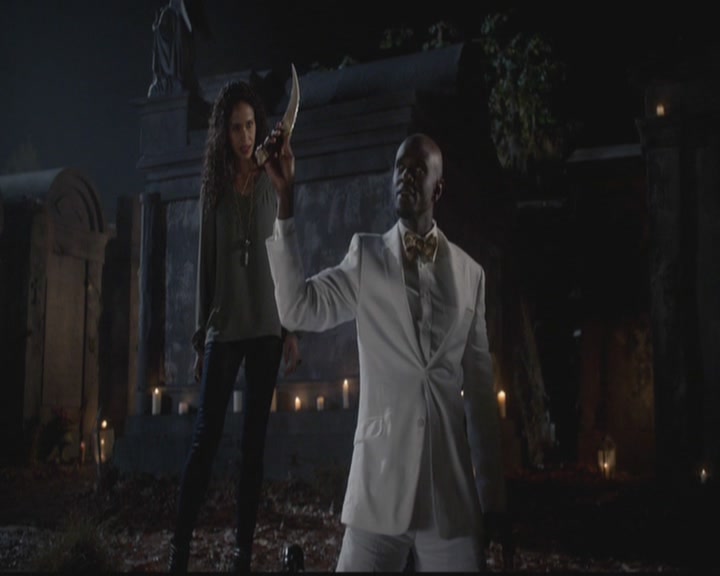 VampireDiariesWorld-dot-org_TheOriginals1x12DanceBackFromTheGrave2275.jpg