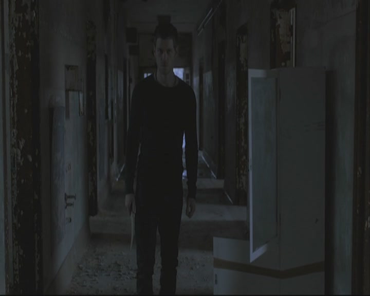 VampireDiariesWorld-dot-org_TheOriginals1x14LongWayBackFromHell-deletedscene0026.jpg