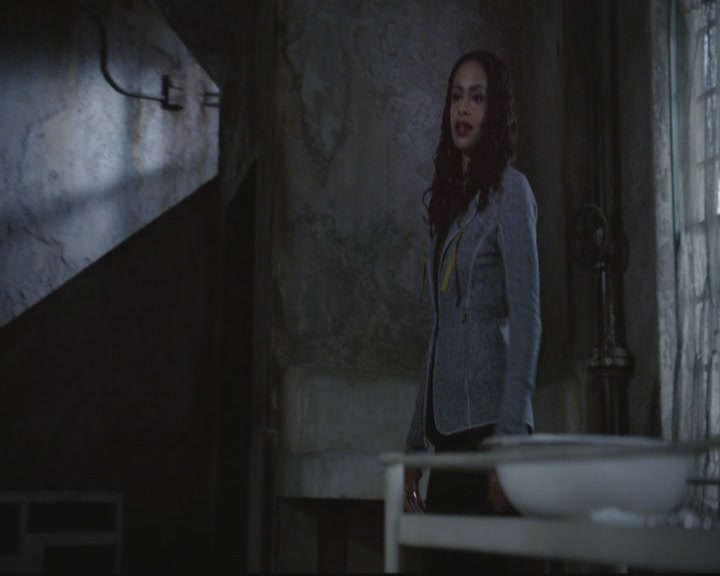 VampireDiariesWorld-dot-org_TheOriginals1x4LongWayBackFromHell0160.jpg